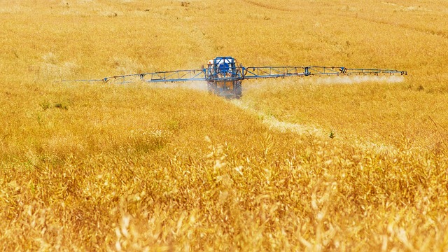 肥料散布　農作機械　効率散布